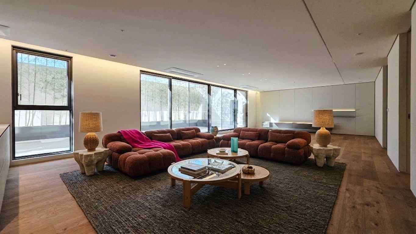 SUITE B 리빙 다이닝 가구 배치