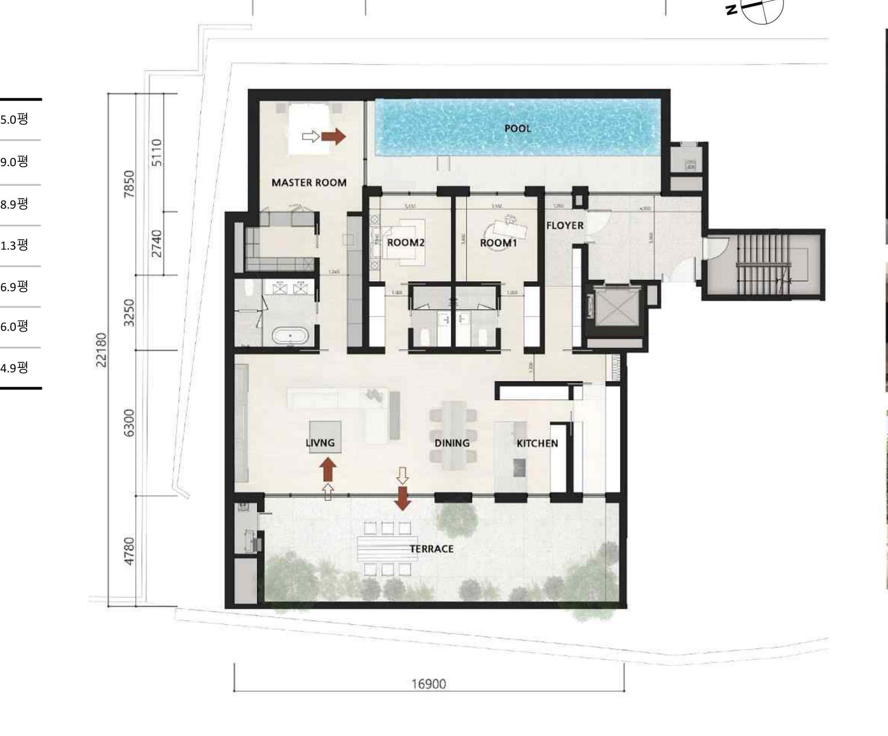 SUITE B 평면도 — 전용 수영장과 정원이 포함된 1층 평면